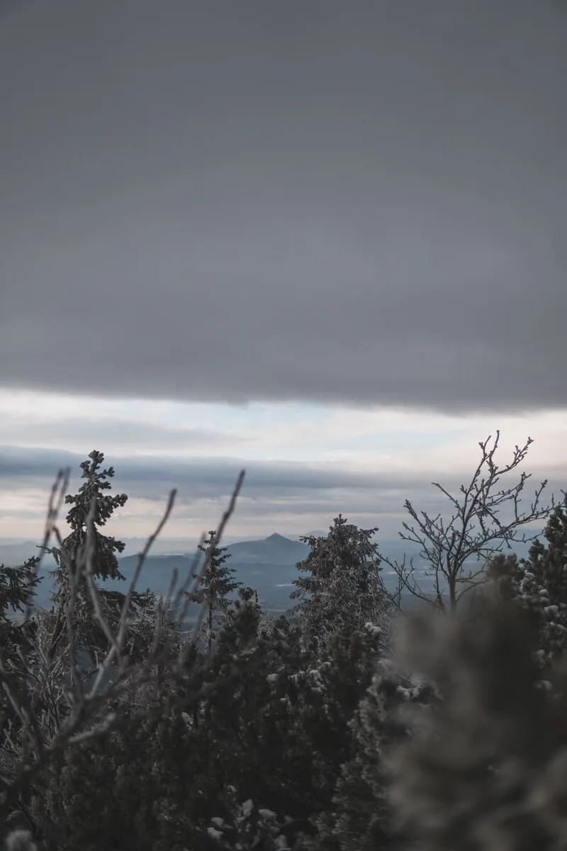 Hike to Ještěd with a stop at Červený kamen