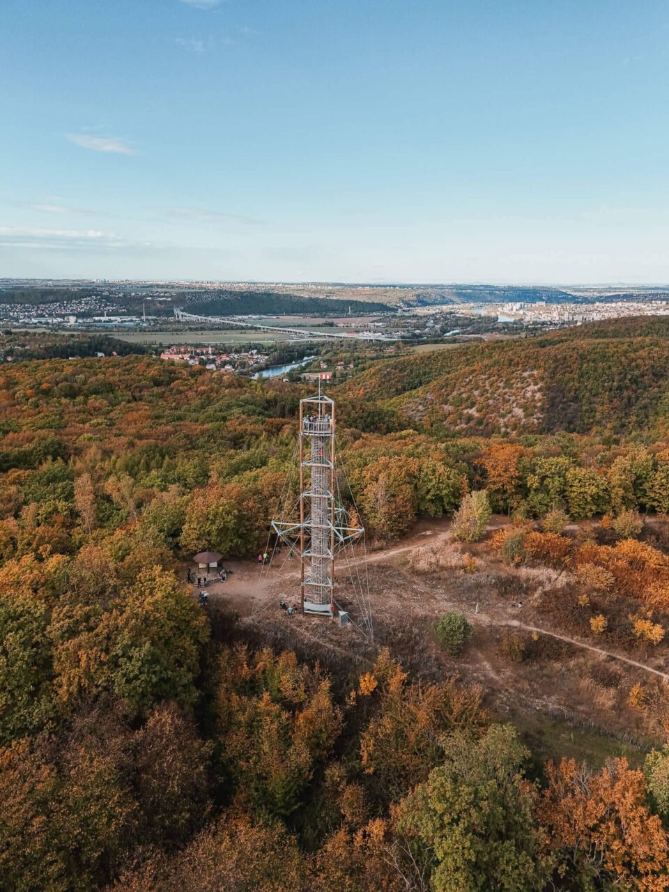 3 oblíbené rozhledny a vyhlídky v Praze a blízkém okolí 3 Rozhledna Závist