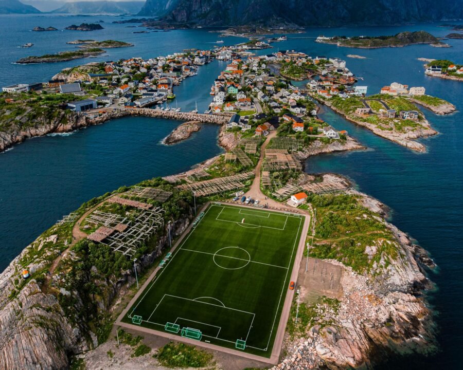Henningsvær