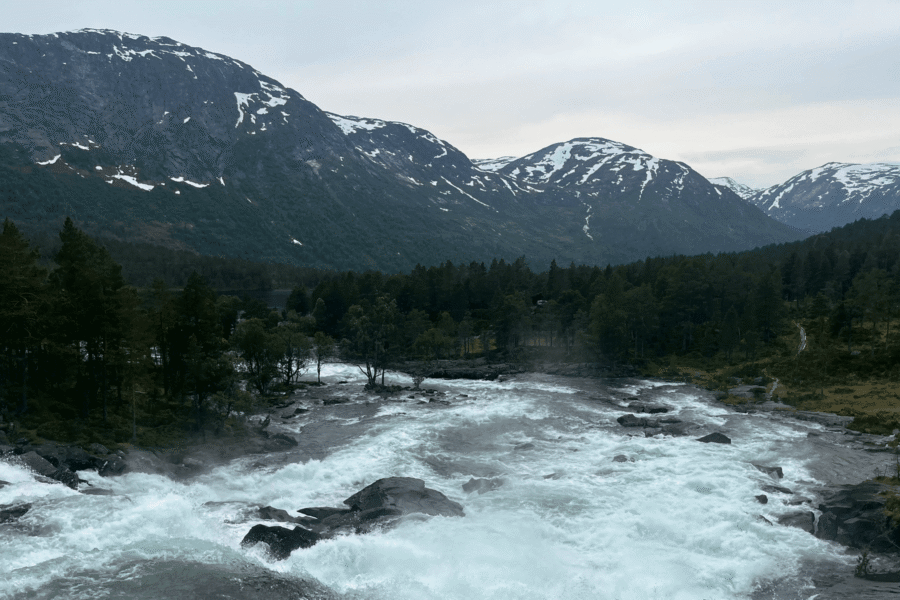 Vodopád Likholefossen
