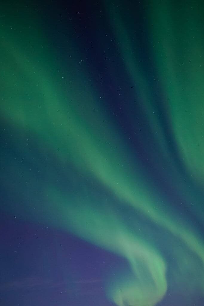 How to take a photo of the Northern Lights? Tips for taking photos with your camera and phone