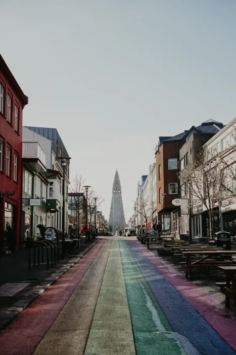 A day in Reykjavik – church, cinnamon bun and spa