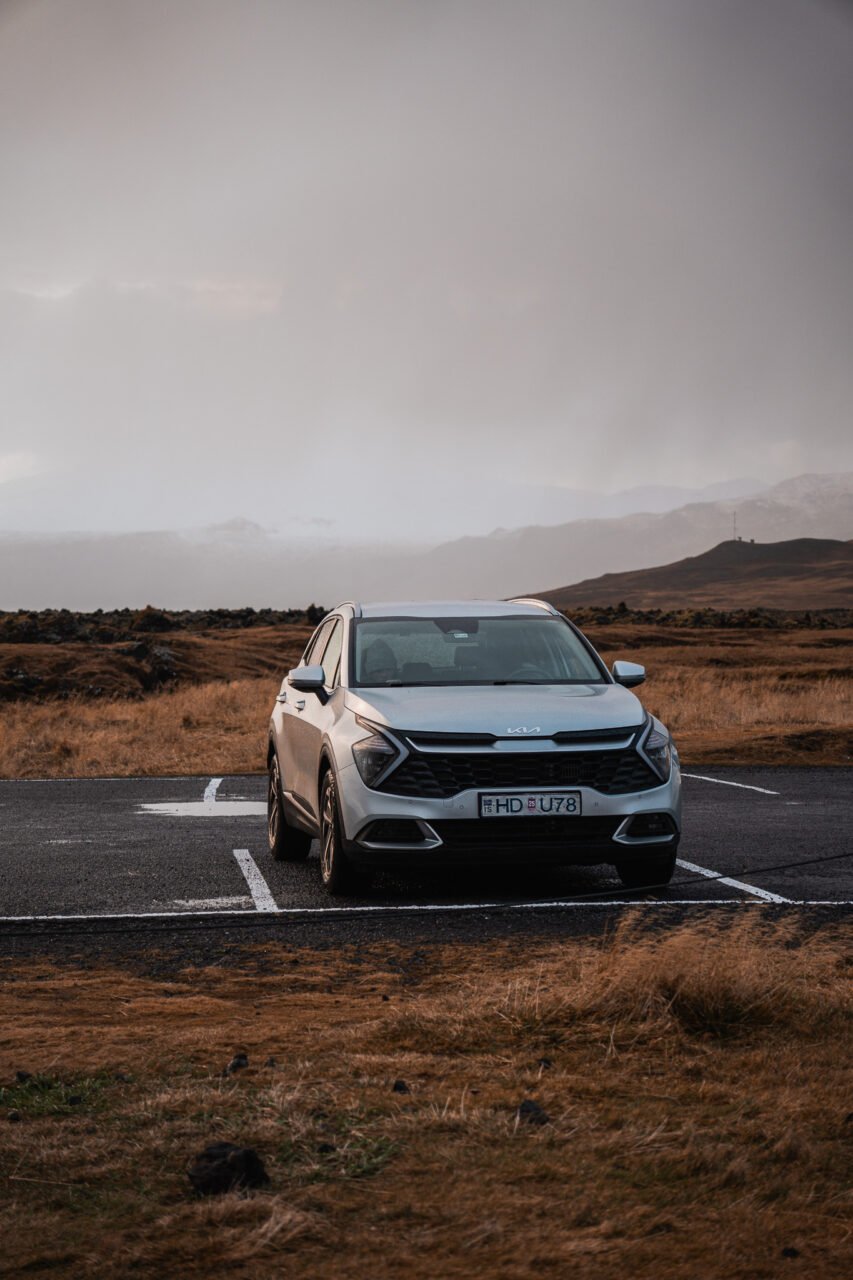 5 reasons to rent a car in Iceland and how to save easily
