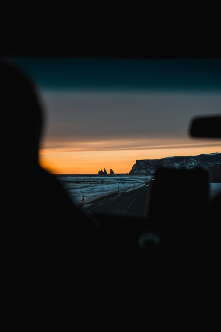 5 reasons to rent a car in Iceland and how to save easily