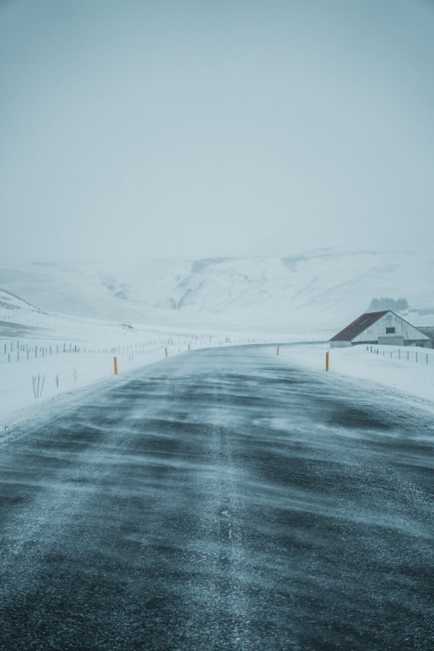 Řízení na Islandu v zimě: Jak to zvládnout s přehledem a na co si dát pozor
