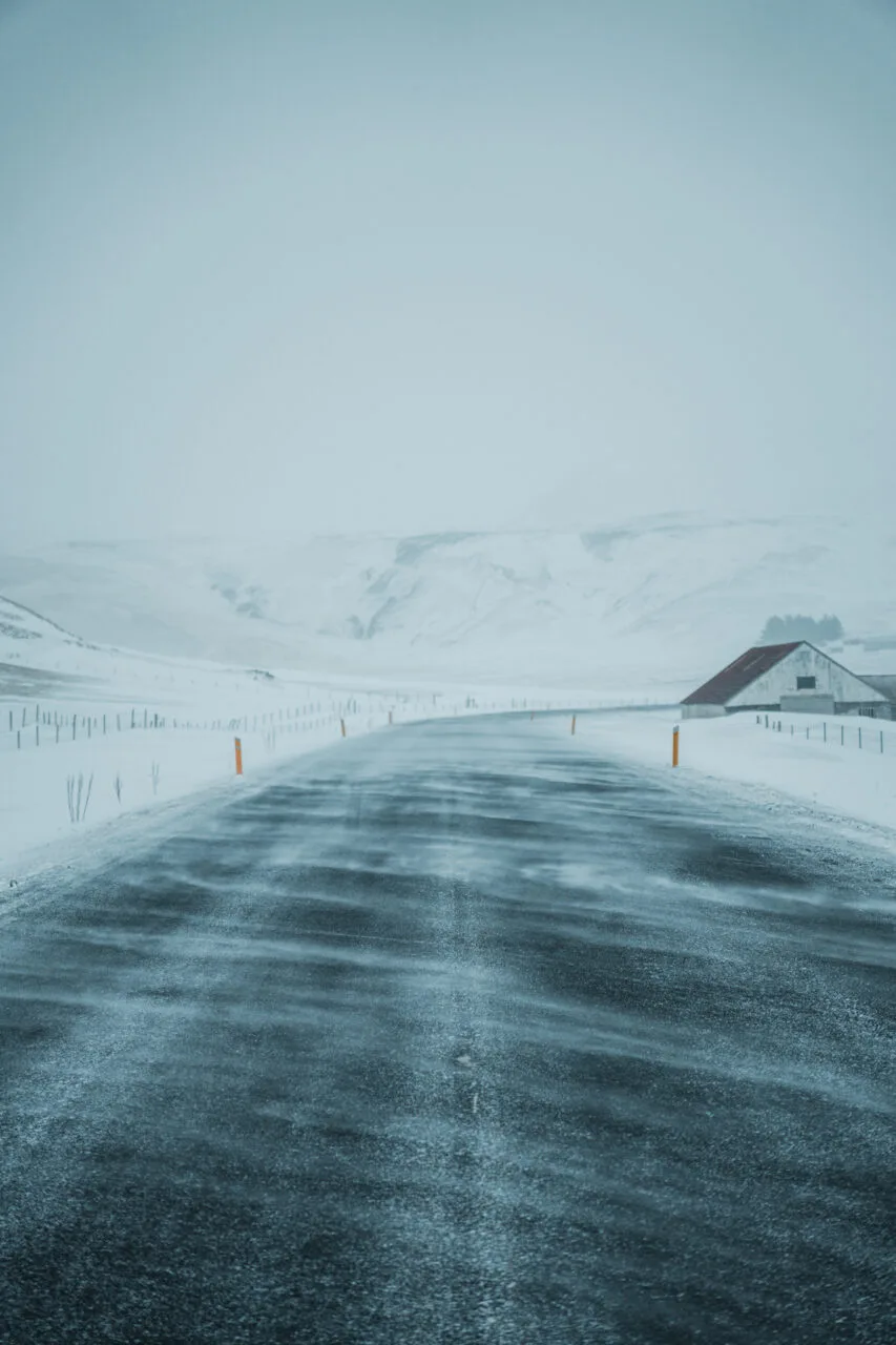 Řízení na Islandu v zimě: Jak to zvládnout s přehledem a na co si dát pozor