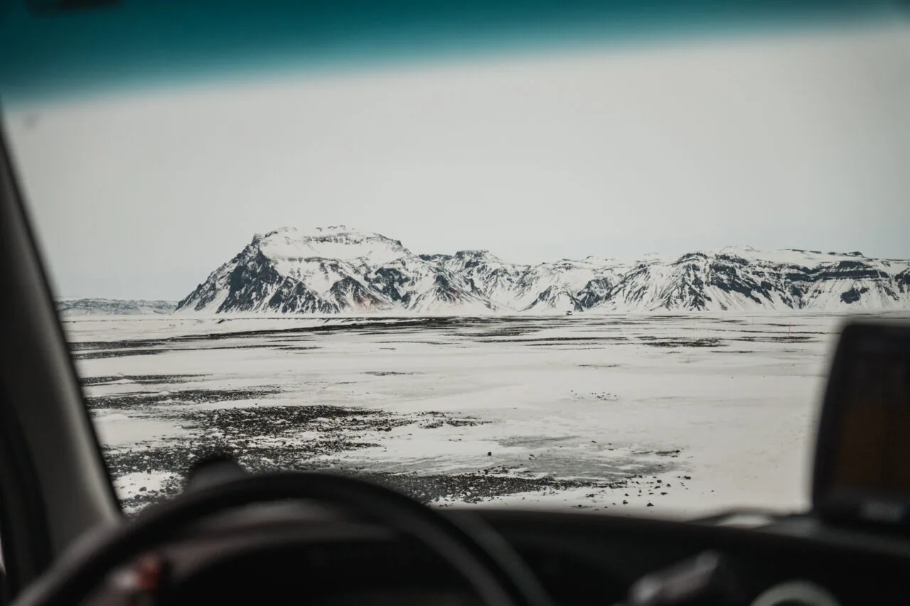 Driving in Iceland in winter: How to do it with ease and what to watch out for