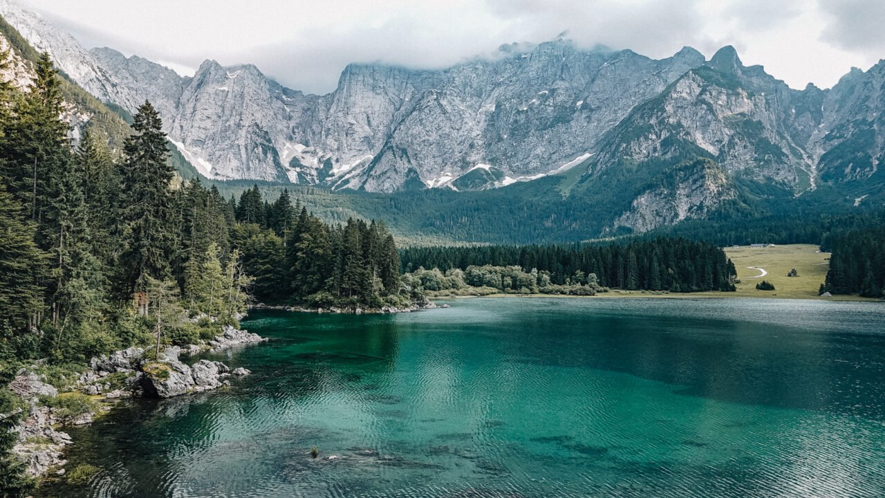 Slovinsko s dronem 2026: Kde pořídit nejlepší záběry a jaká platí pravidla?